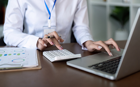 代記賬公司多少錢(qián)一年？