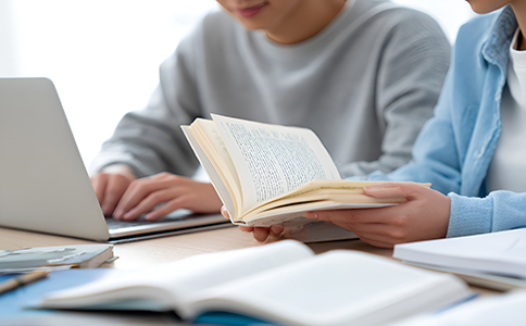 會(huì)計(jì)記賬報(bào)稅費(fèi)用多少？